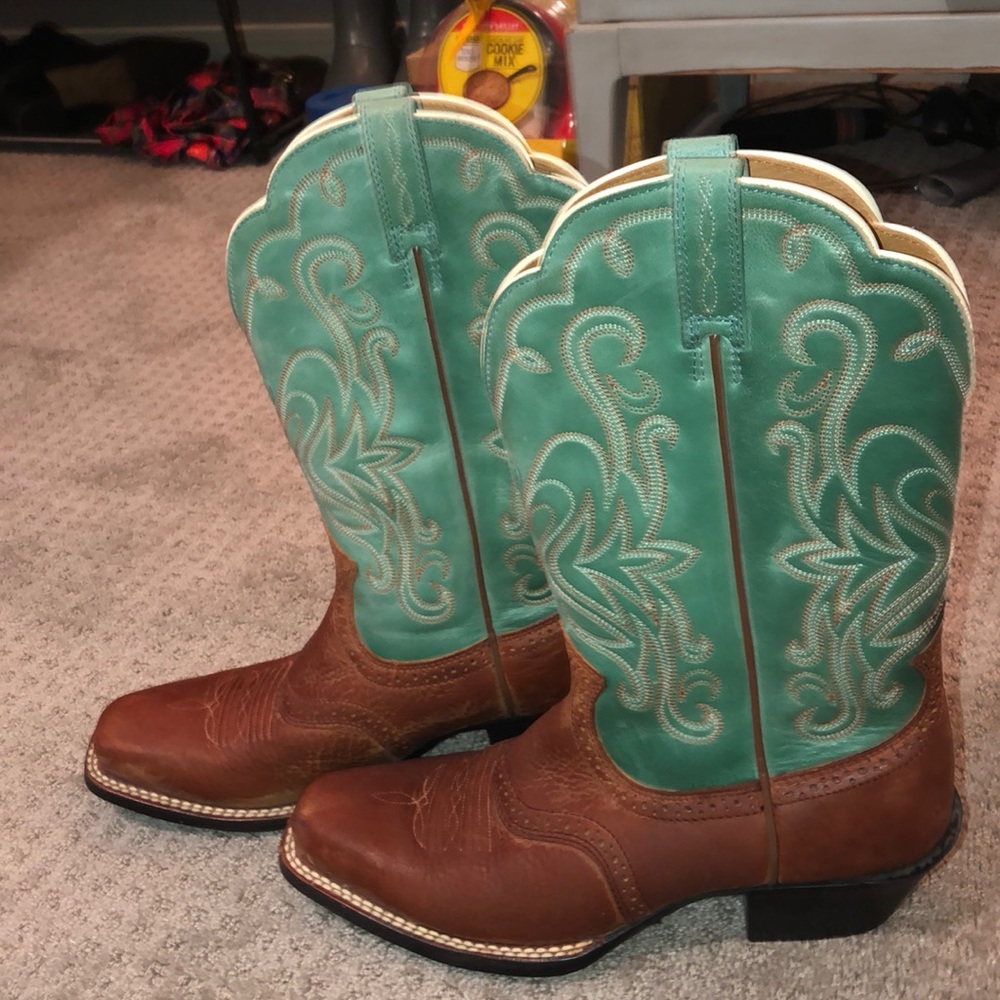 Cowgirl boots! (worn once)
